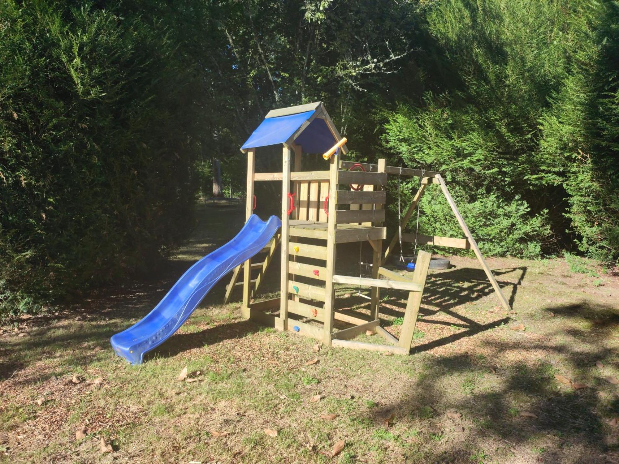 Camping Sous Les Belles Etoiles Peyrilhac Exterior foto